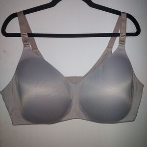 Elegant Cream Full-Coverage Bra